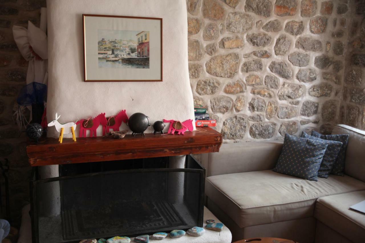Villa Alkioni stone house Hydra  Esterno foto