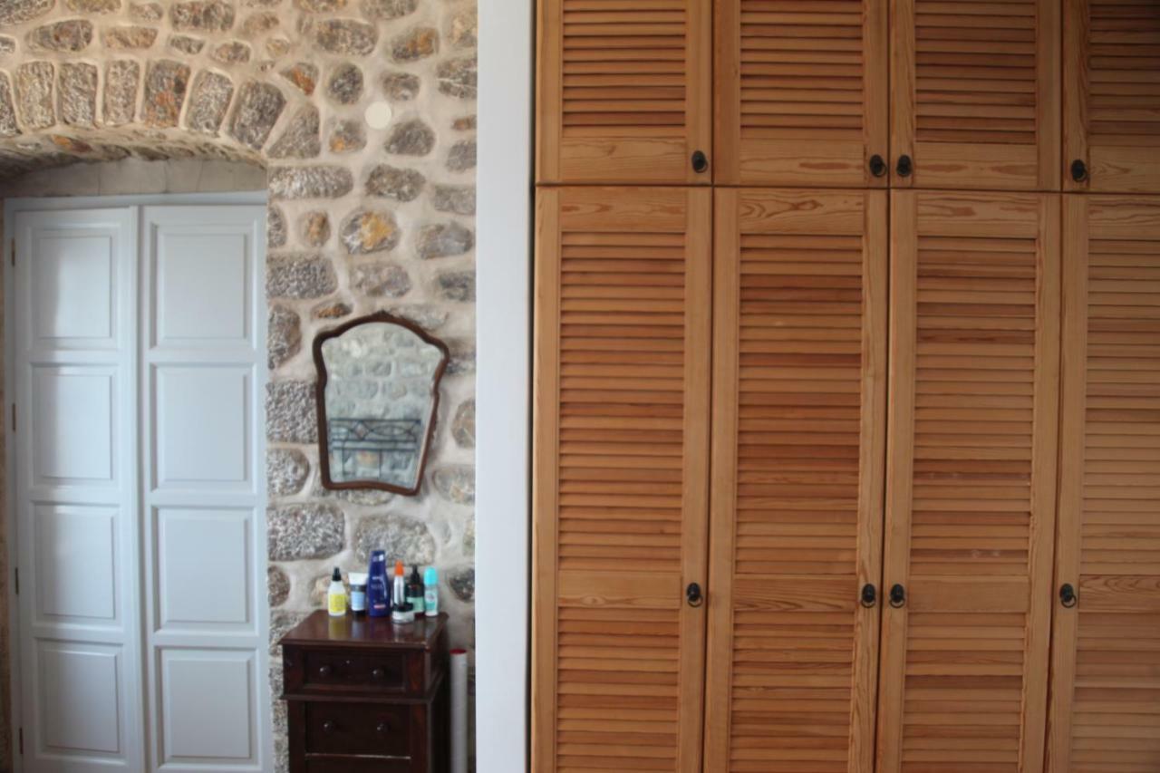 Villa Alkioni stone house Hydra  Esterno foto