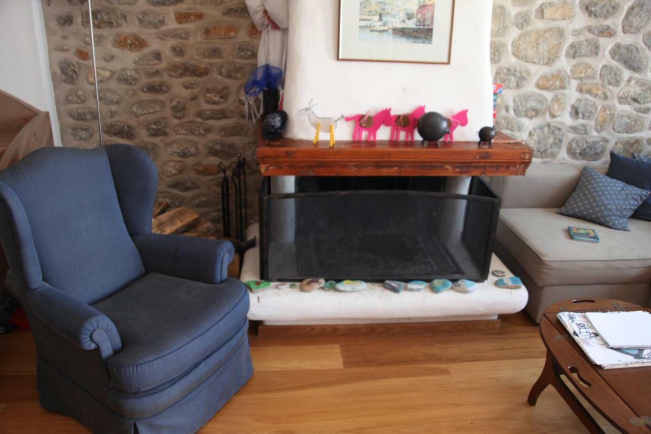 Villa Alkioni stone house Hydra  Esterno foto