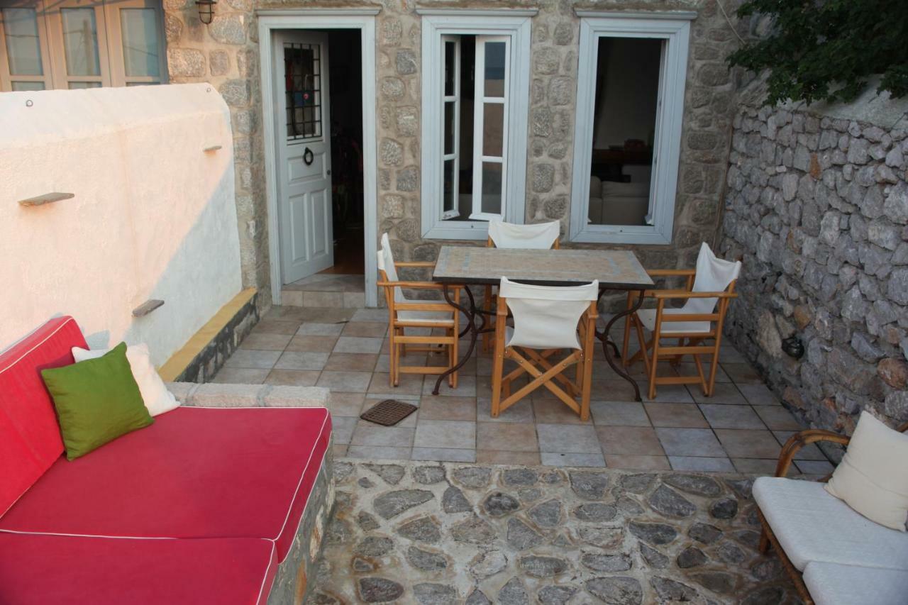 Villa Alkioni stone house Hydra  Esterno foto