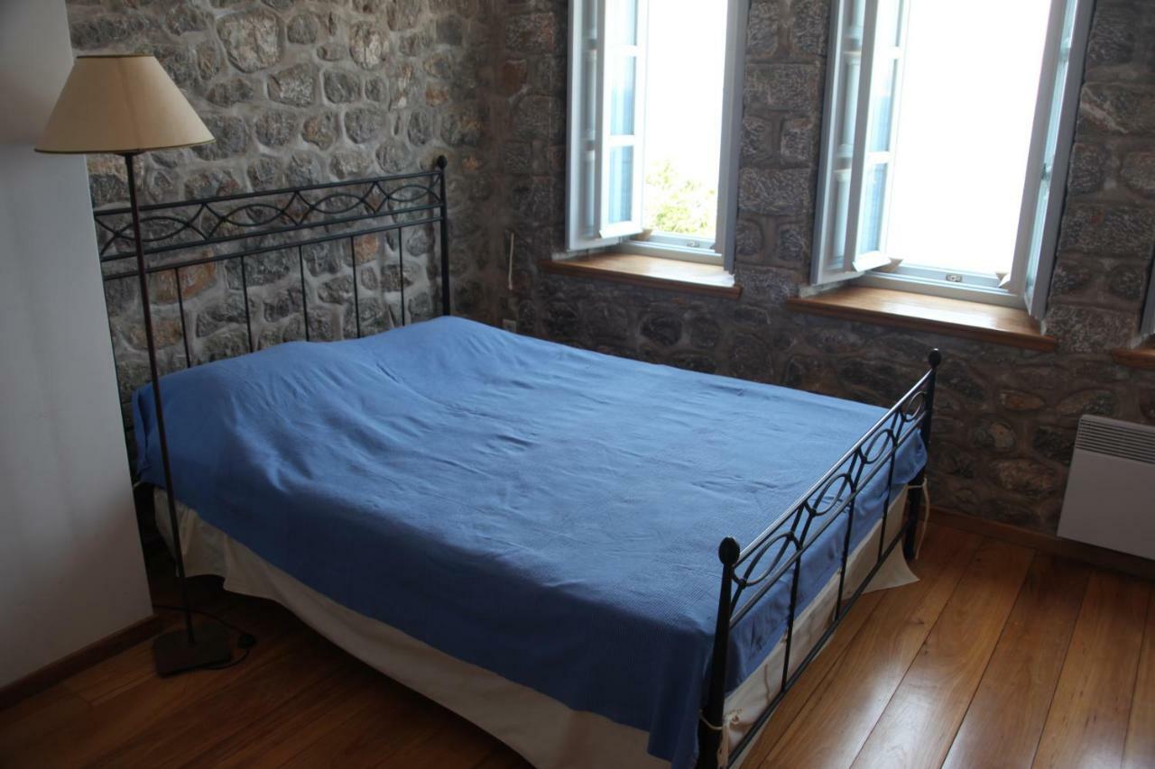 Villa Alkioni stone house Hydra  Esterno foto